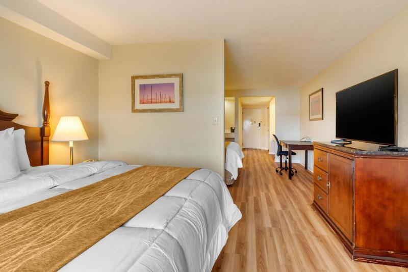 Comfort Inn At Newport Beach Middletown Extérieur photo